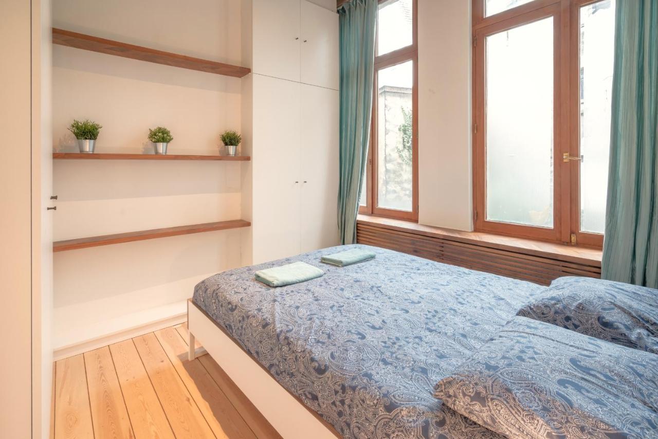 The Hendrik Square Residence Anversa Esterno foto
