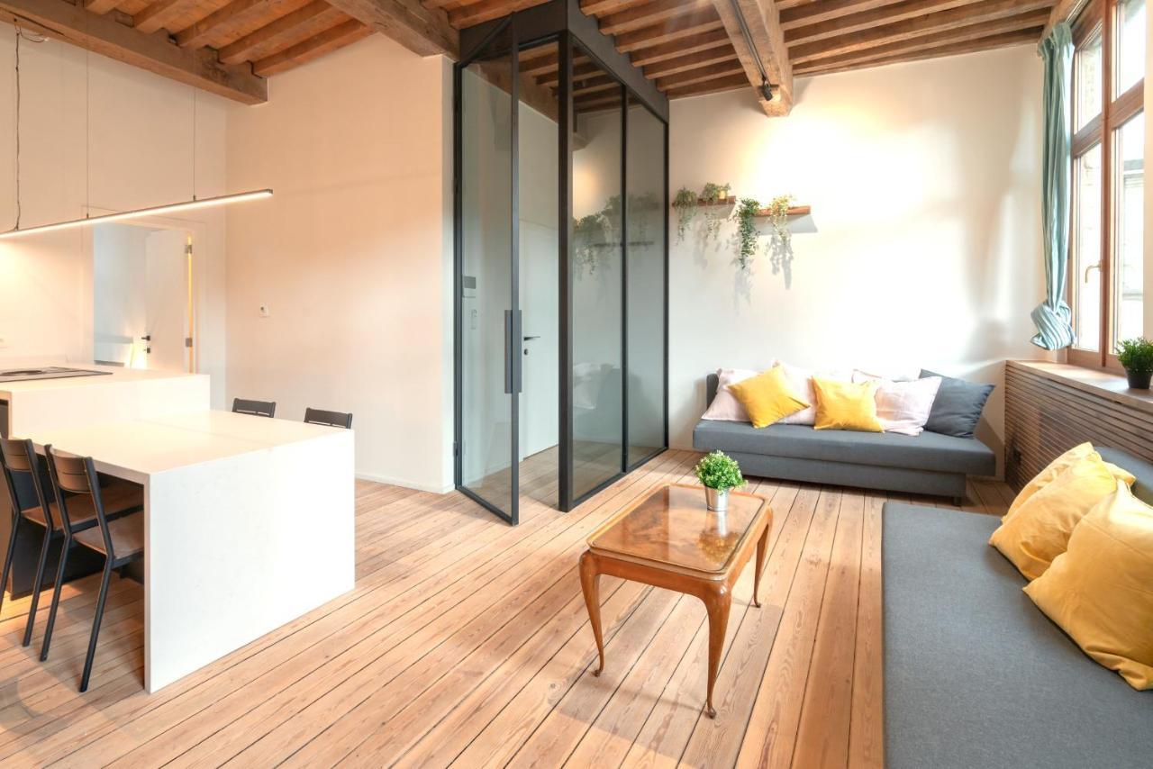 The Hendrik Square Residence Anversa Esterno foto