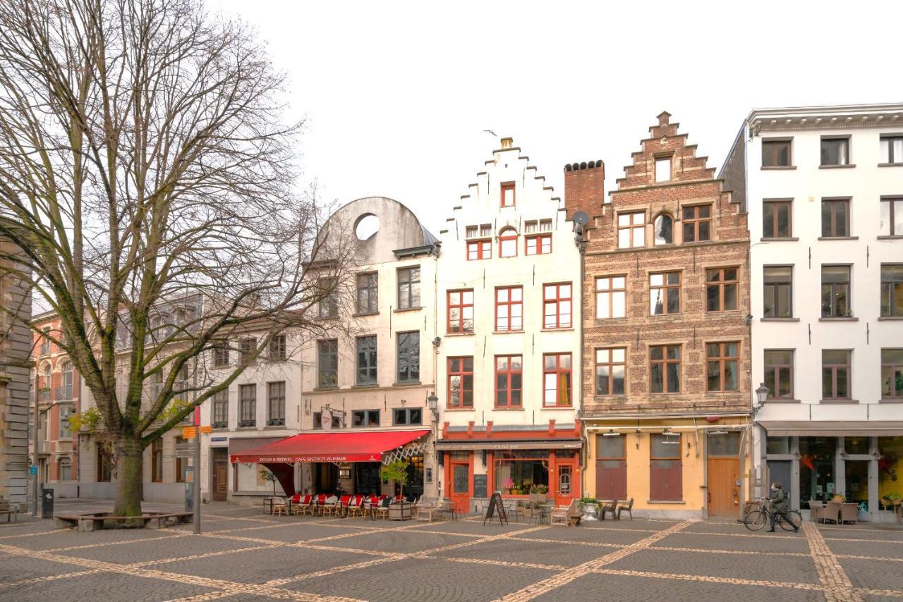 The Hendrik Square Residence Anversa Esterno foto
