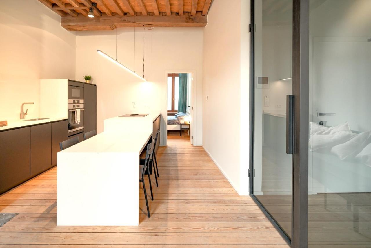 The Hendrik Square Residence Anversa Esterno foto